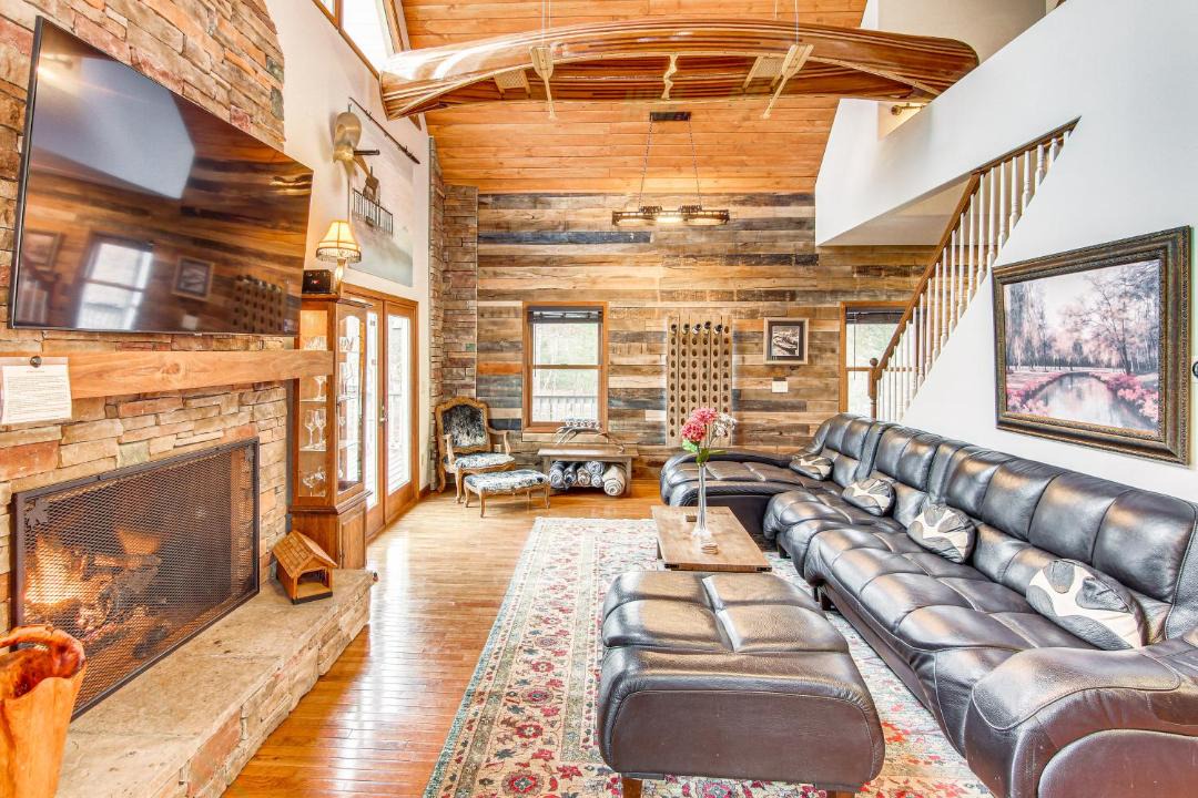 Photo of Livingroom in Rutherfordton