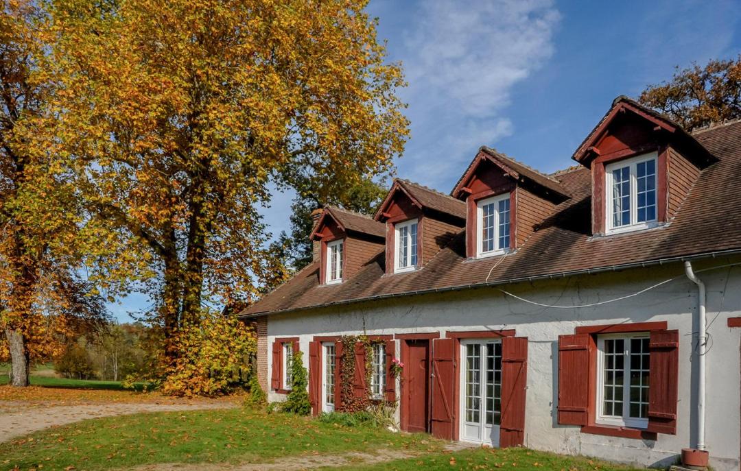 Photo of Buildings in Ligny-le-Ribault
