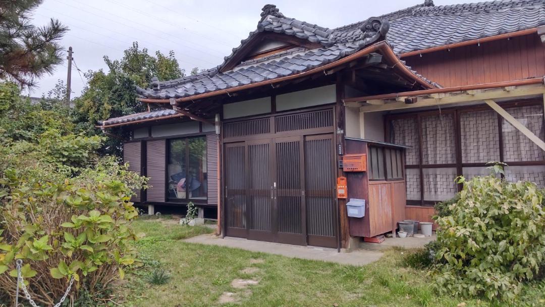 Photo of Buildings in Satte
