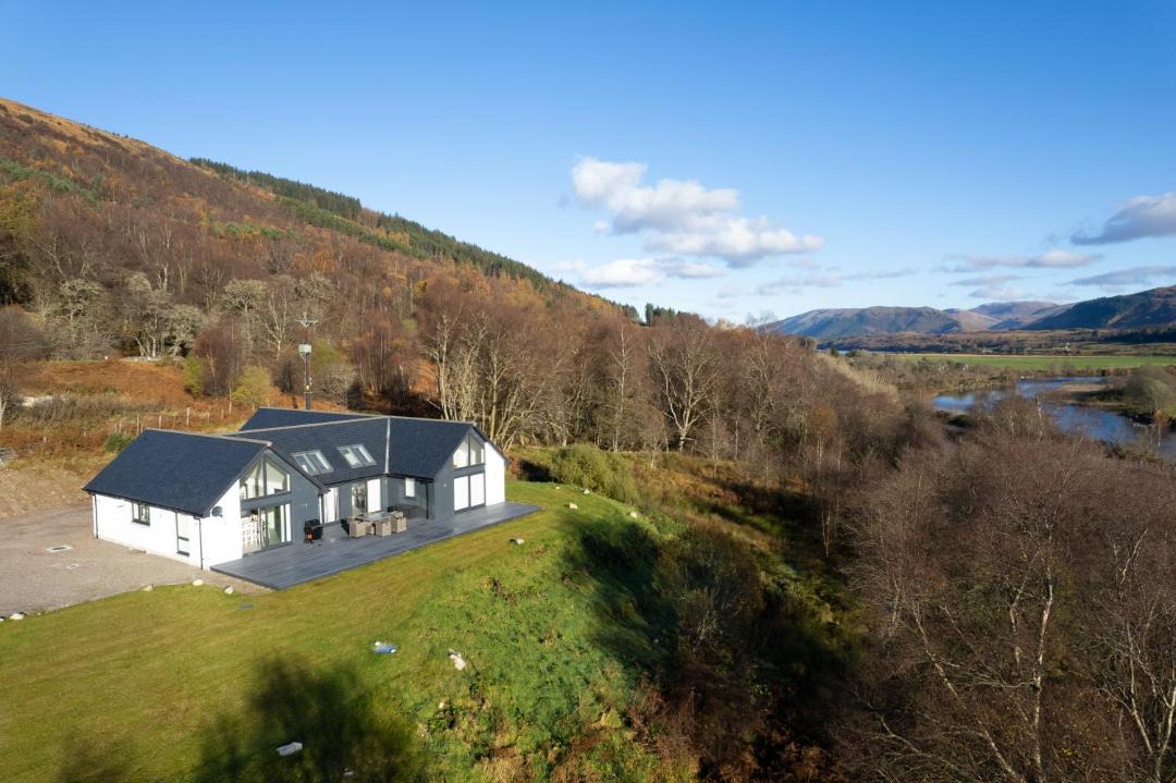 Photo of Buildings in Fort William