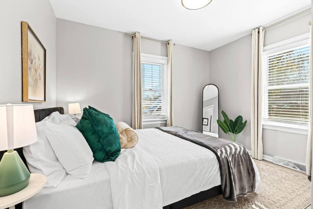 Photo of Bedroom in Anchorville