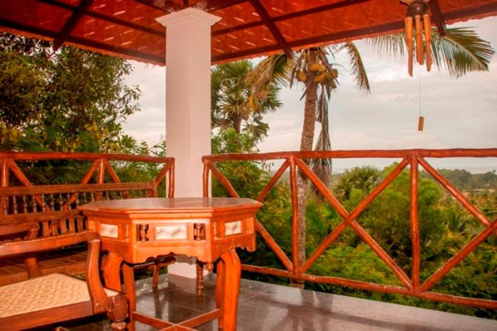 Photo of Patio Balcony in Poovar