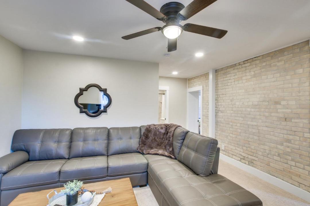 Photo of Livingroom in Logan