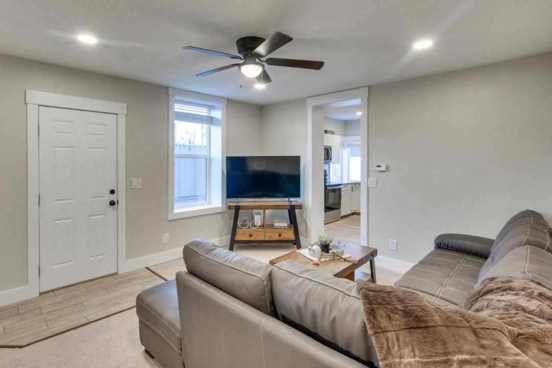Photo of Livingroom in Logan