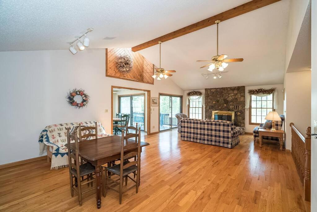 Photo of Livingroom in Bonne Terre