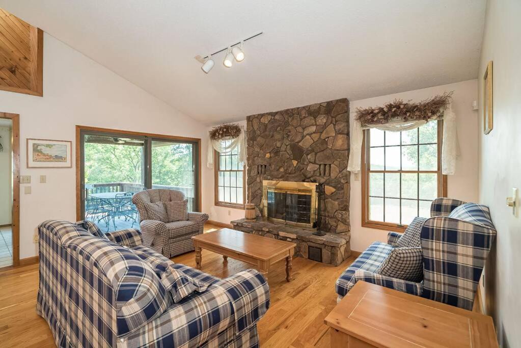 Photo of Livingroom in Bonne Terre