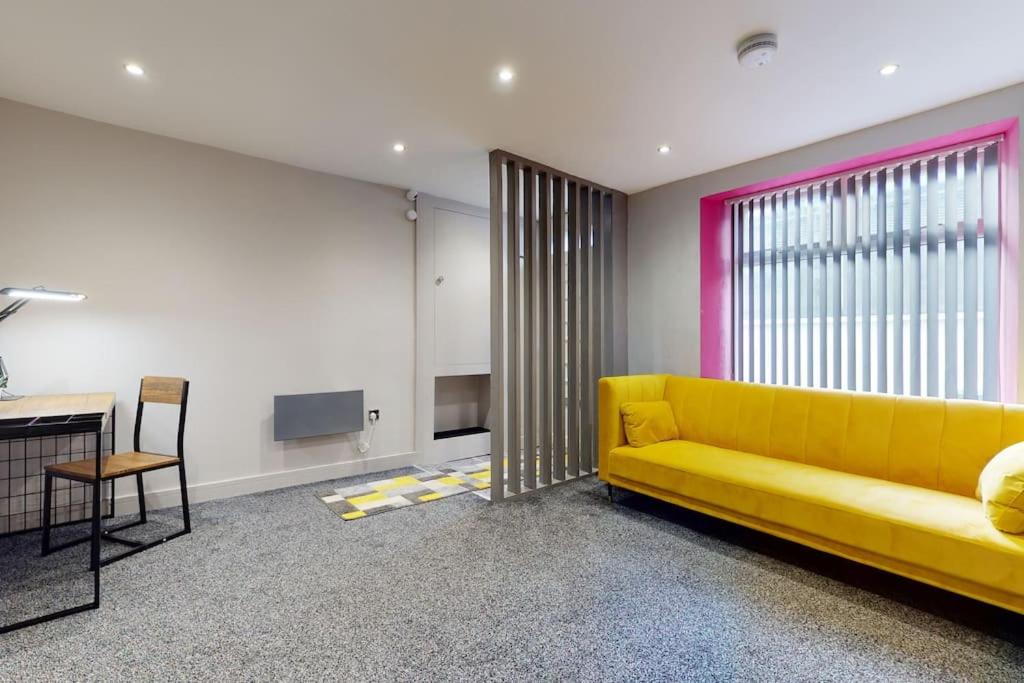 Photo of Livingroom in Pontypridd