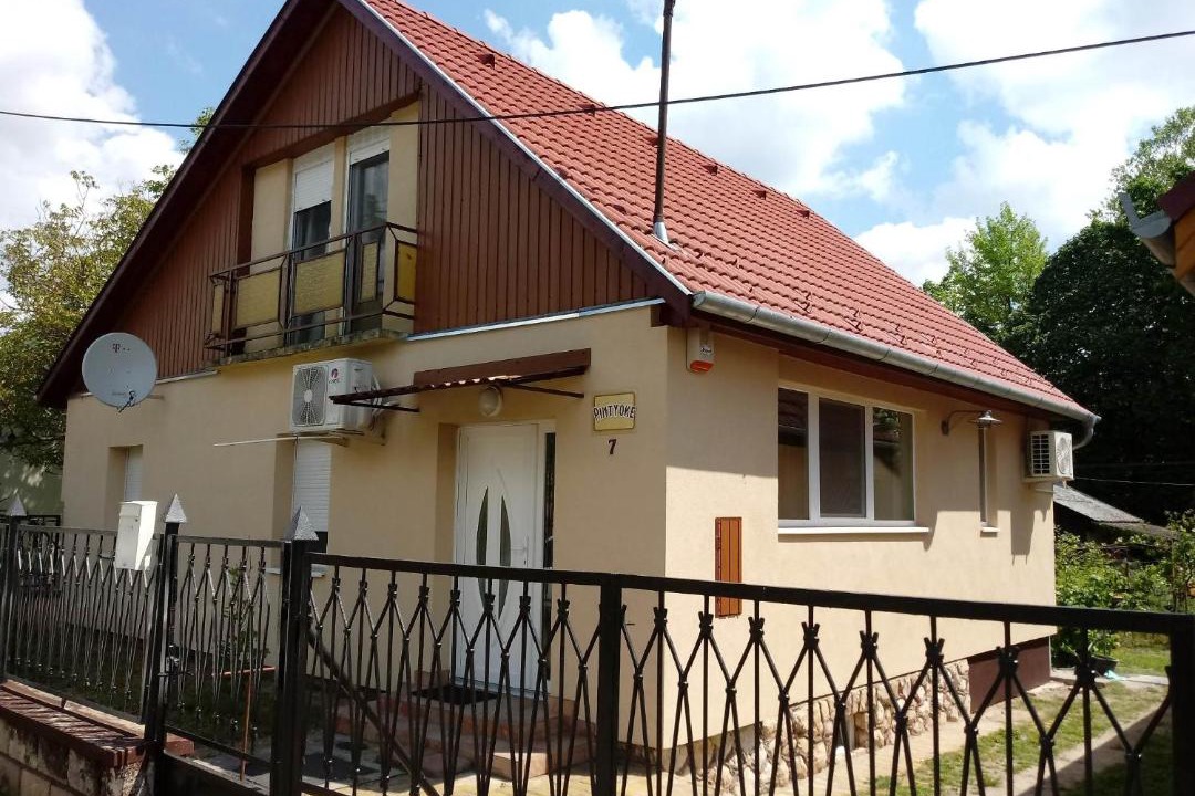 Photo of Buildings in Lakitelek