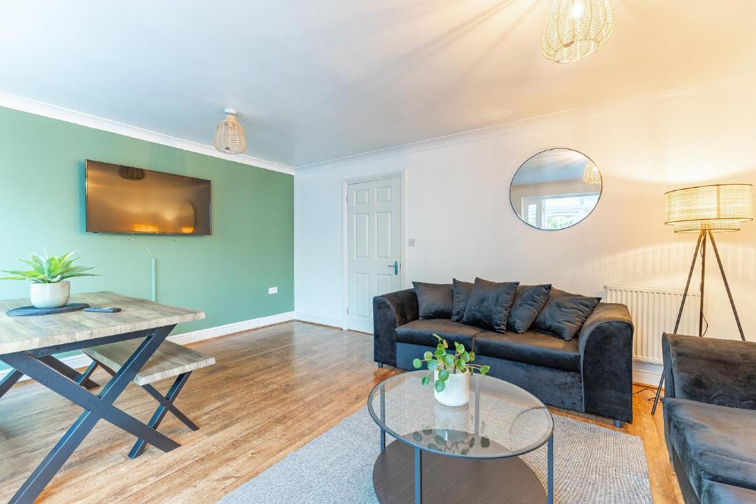 Photo of Livingroom in Runnymede