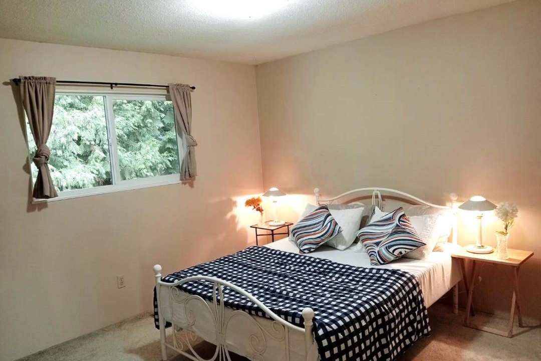 Photo of Bedroom in Cloverdale