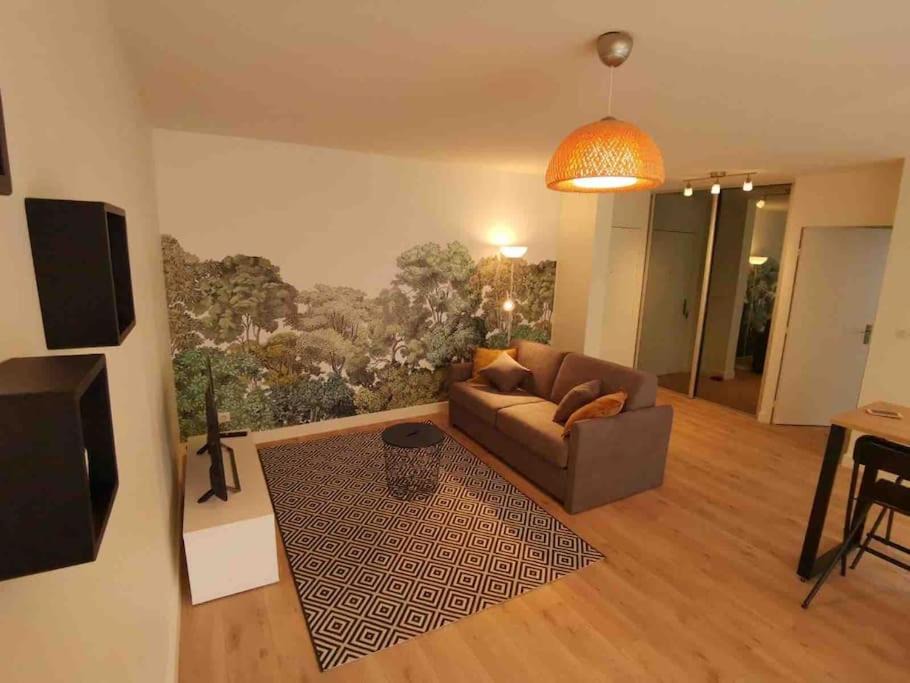 Photo of Livingroom in Part Dieu - Bir Hakeim