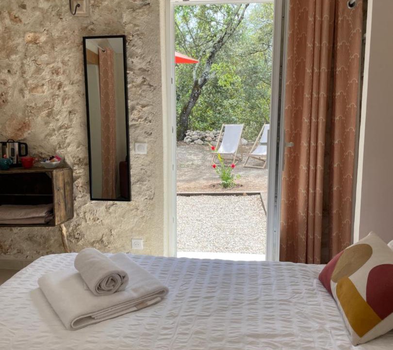 Photo of Bedroom in Saint-Antonin-du-Var