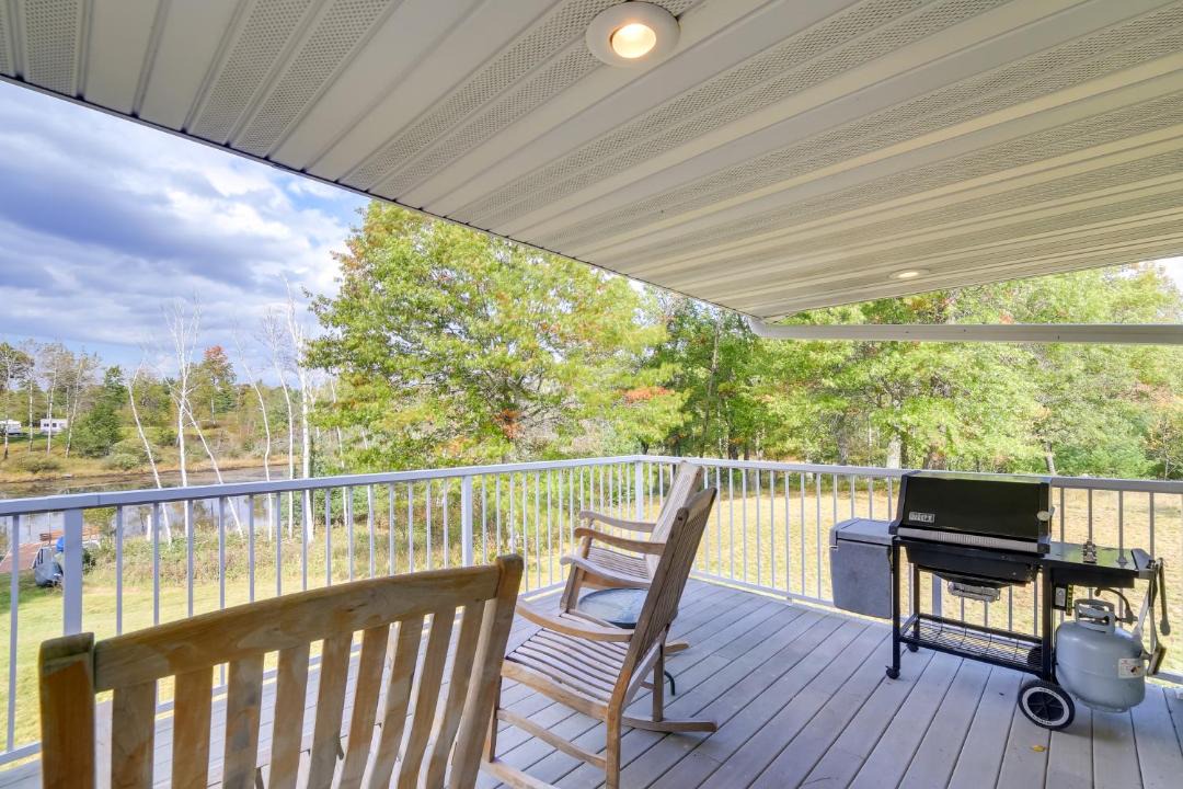 Photo of Patio Balcony in Ingalls