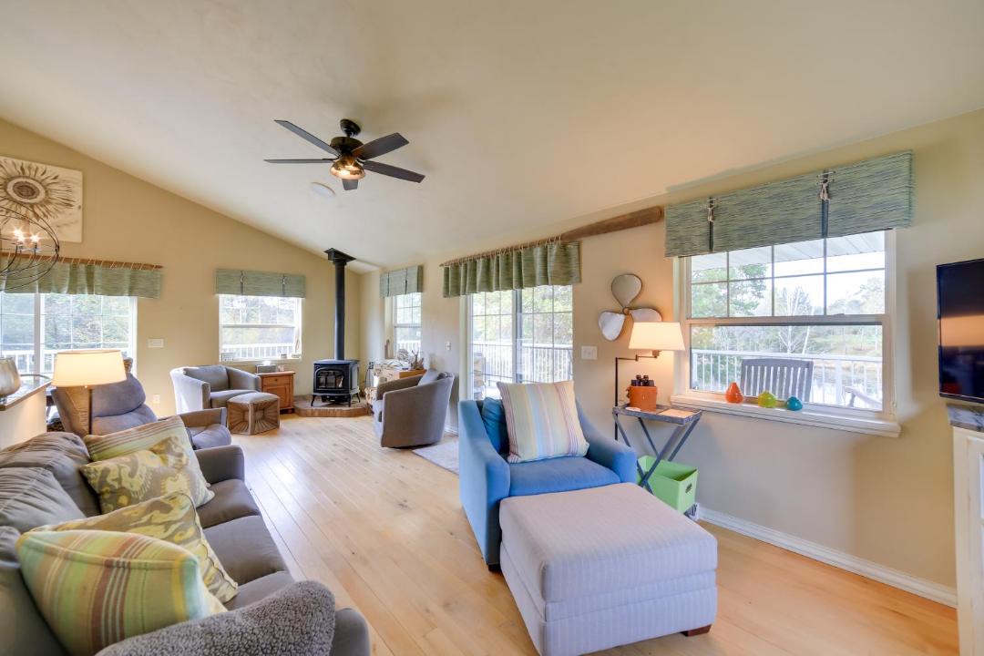 Photo of Livingroom in Ingalls