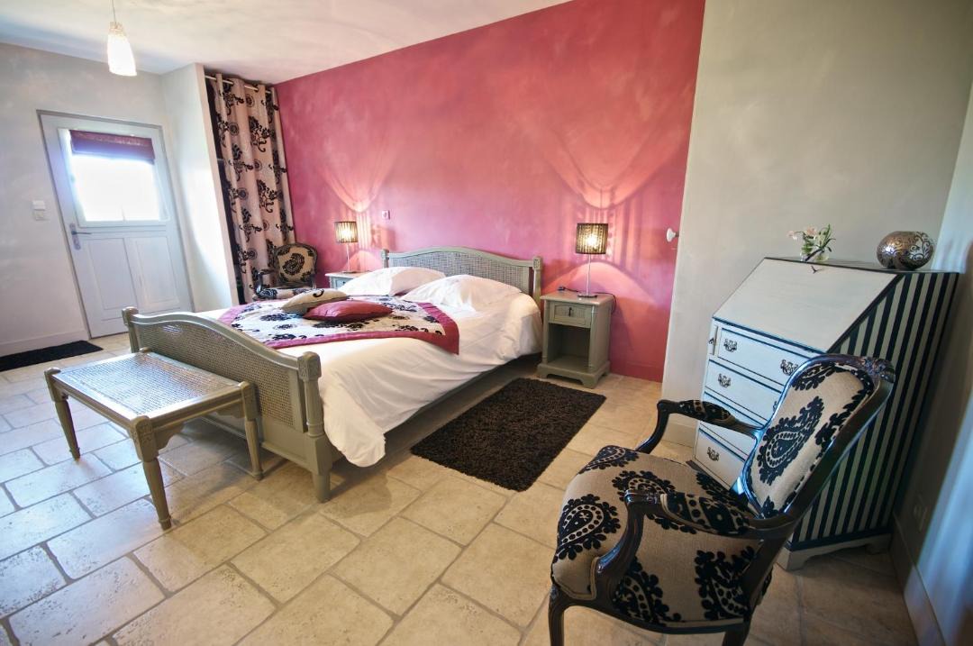 Photo of Others in Fougeres-sur-Bievre