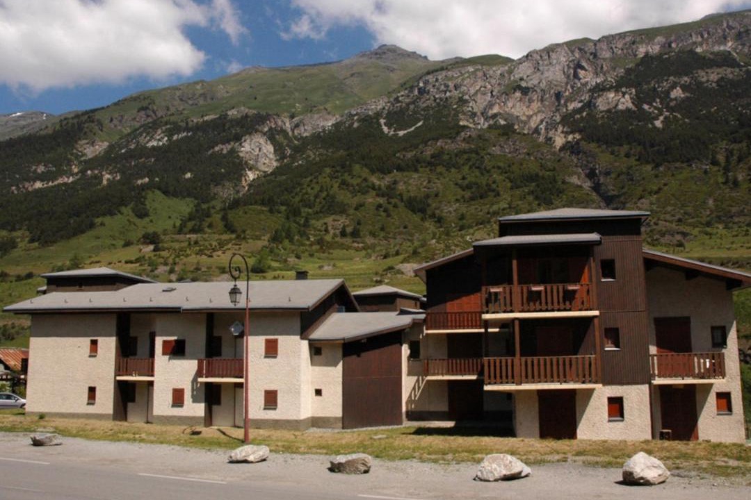 Photo of Buildings in Lanslevillard