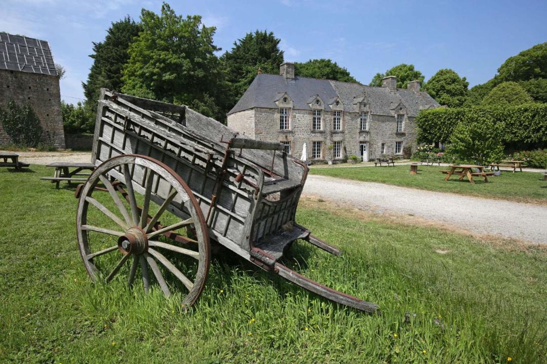 Photo of Others in Carneville