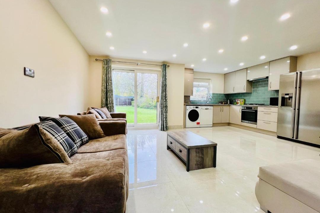 Photo of Livingroom in Uxbridge South