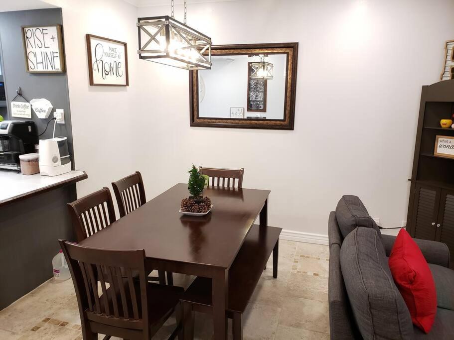 Photo of Livingroom in North Park City