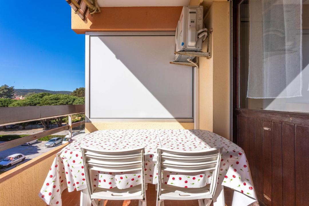 Photo of Patio Balcony in La Faviere