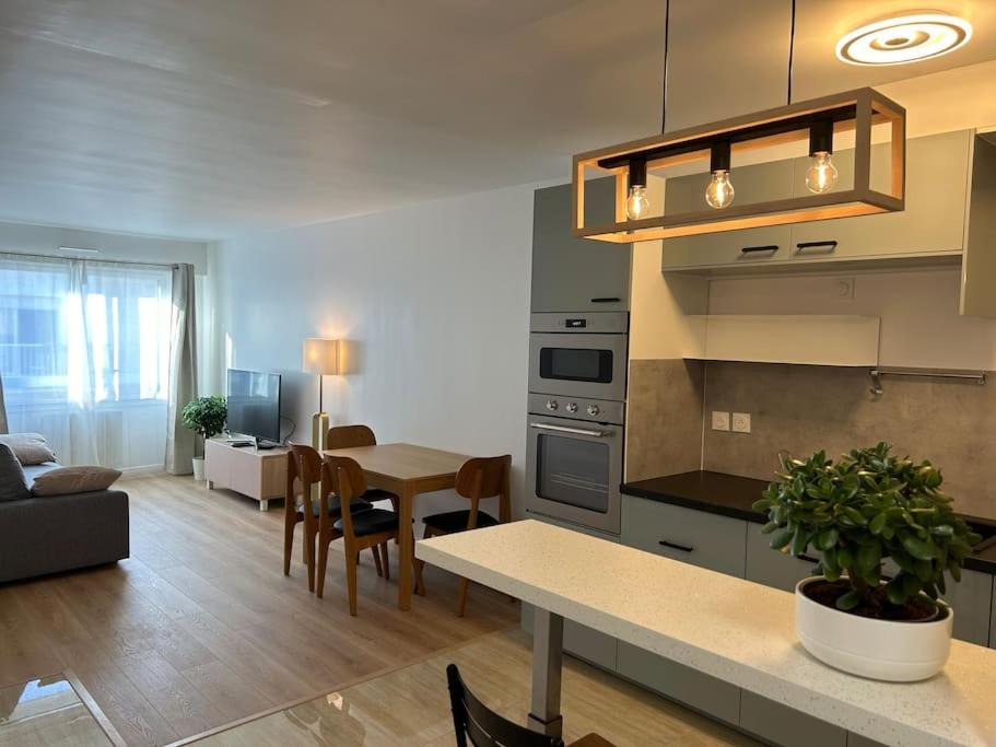 Photo of Livingroom in Quartier Saint-Ambroise