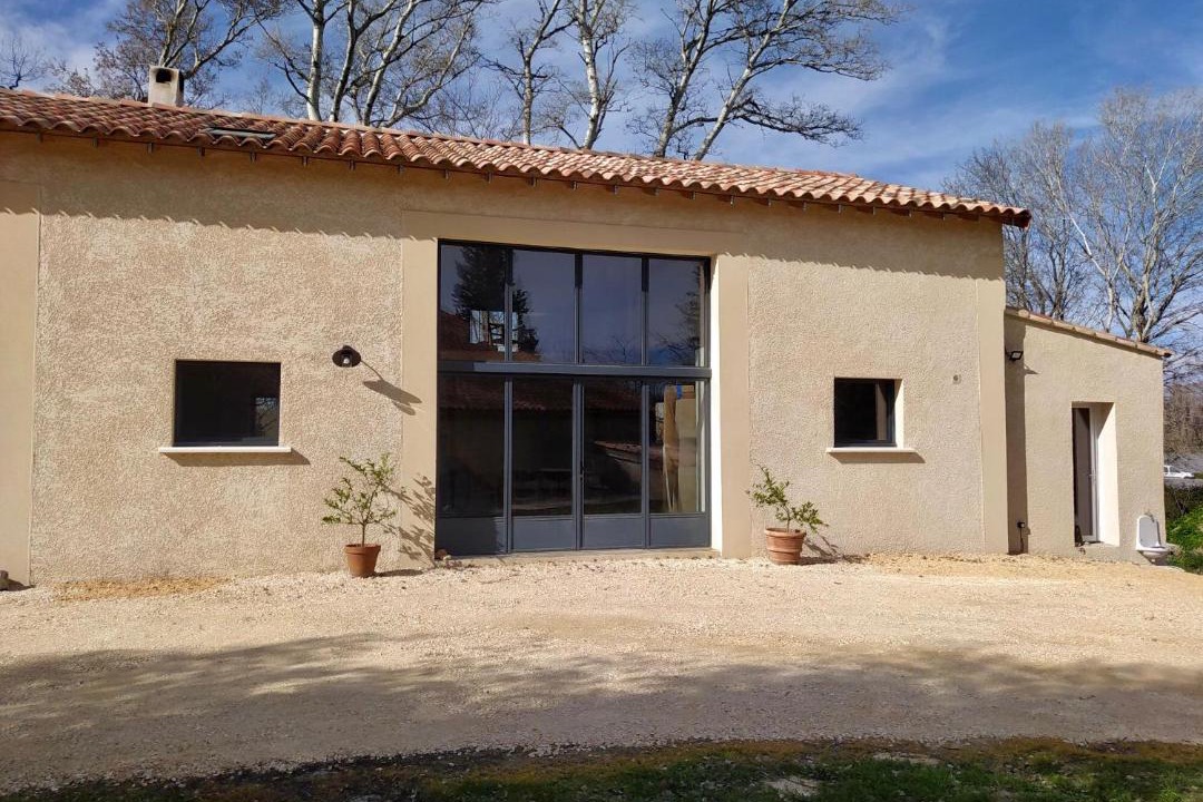 Photo of Buildings in Sorgues