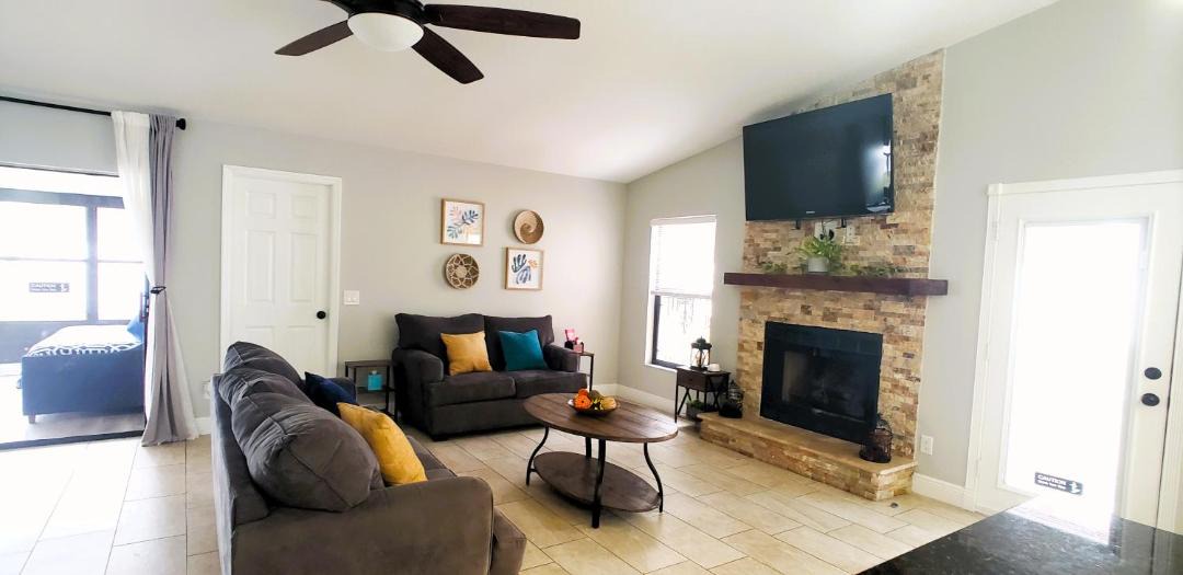 Photo of Livingroom in Country Oaks