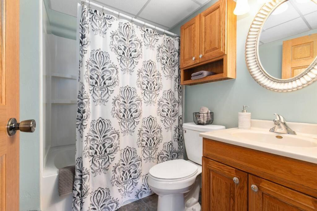 Photo of Bathroom in Black Wolf