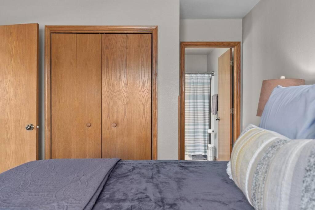 Photo of Bedroom in Black Wolf