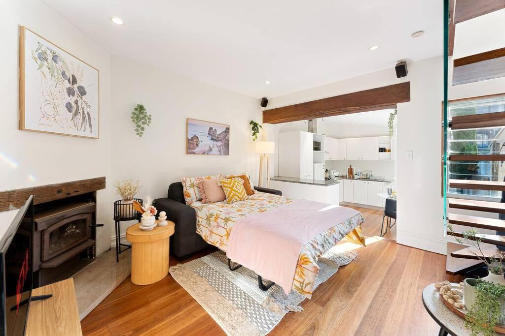 Photo of Livingroom in Pyrmont