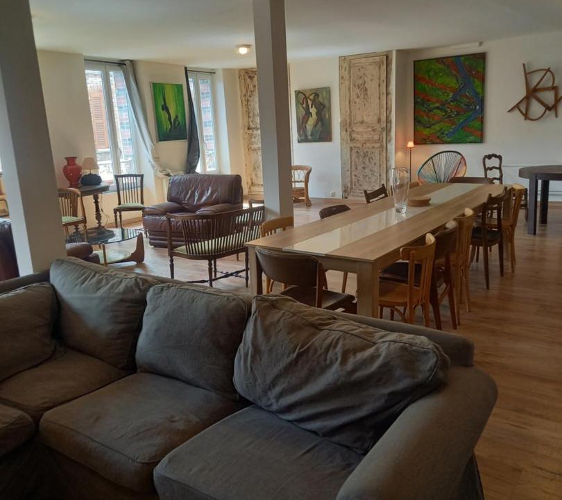 Photo of Livingroom in Courtenay