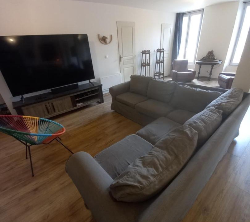 Photo of Livingroom in Courtenay