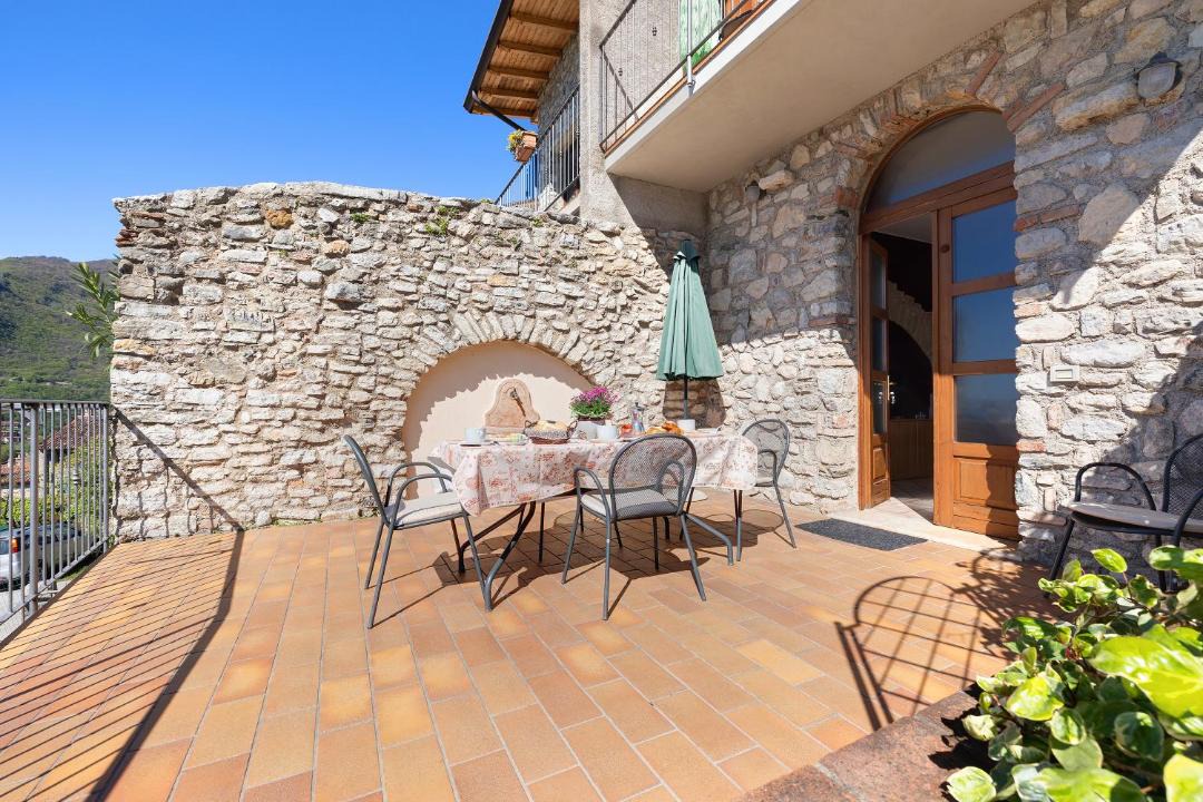 Photo of Patio Balcony in Oldesio