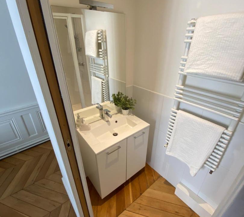 Photo of Bathroom in Terreaux - Bat d'argent