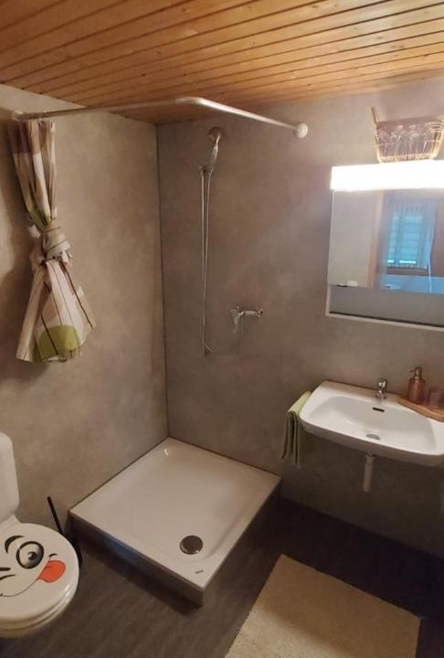 Photo of Bathroom in Wynigen