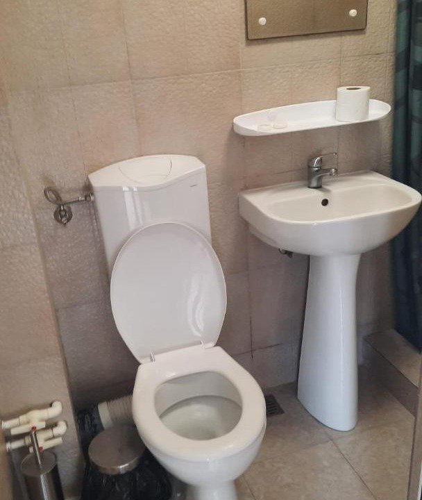 Photo of Bathroom in Saturn