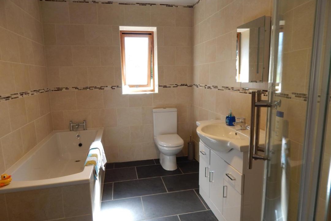 Photo of Bathroom in Crynant