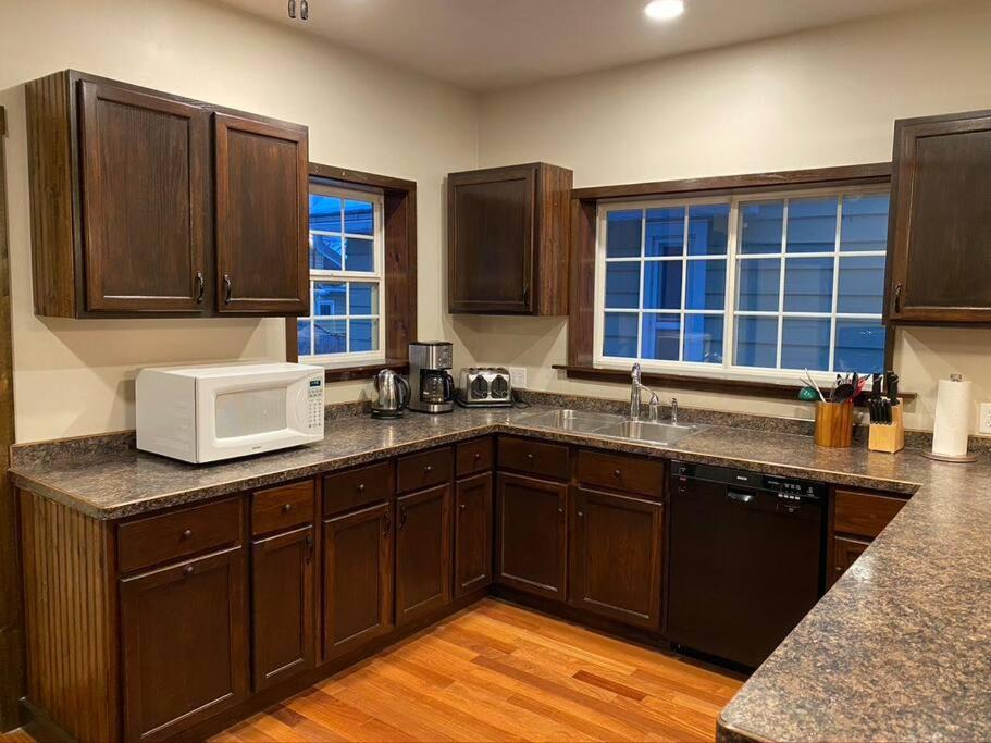 Photo of Kitchen in Ellis Historical District