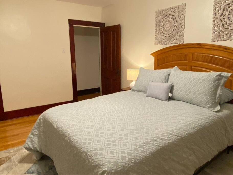 Photo of Bedroom in Ellis Historical District