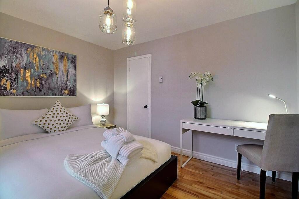 Photo of Bedroom in La Cite-Limoilou