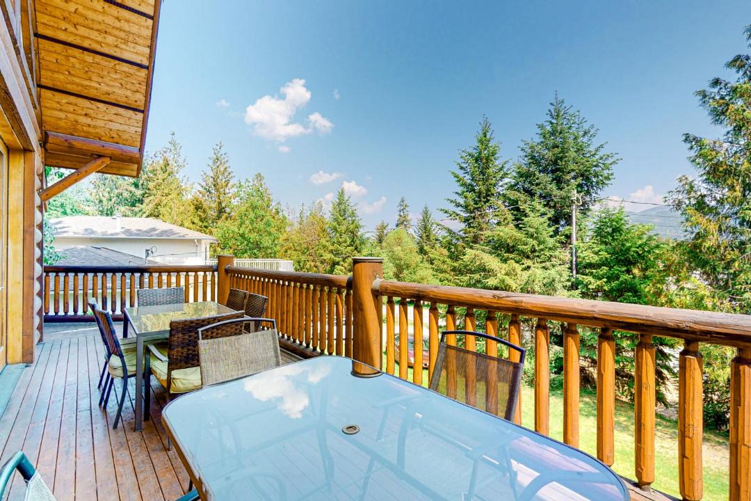 Photo of Patio Balcony in Christina Lake
