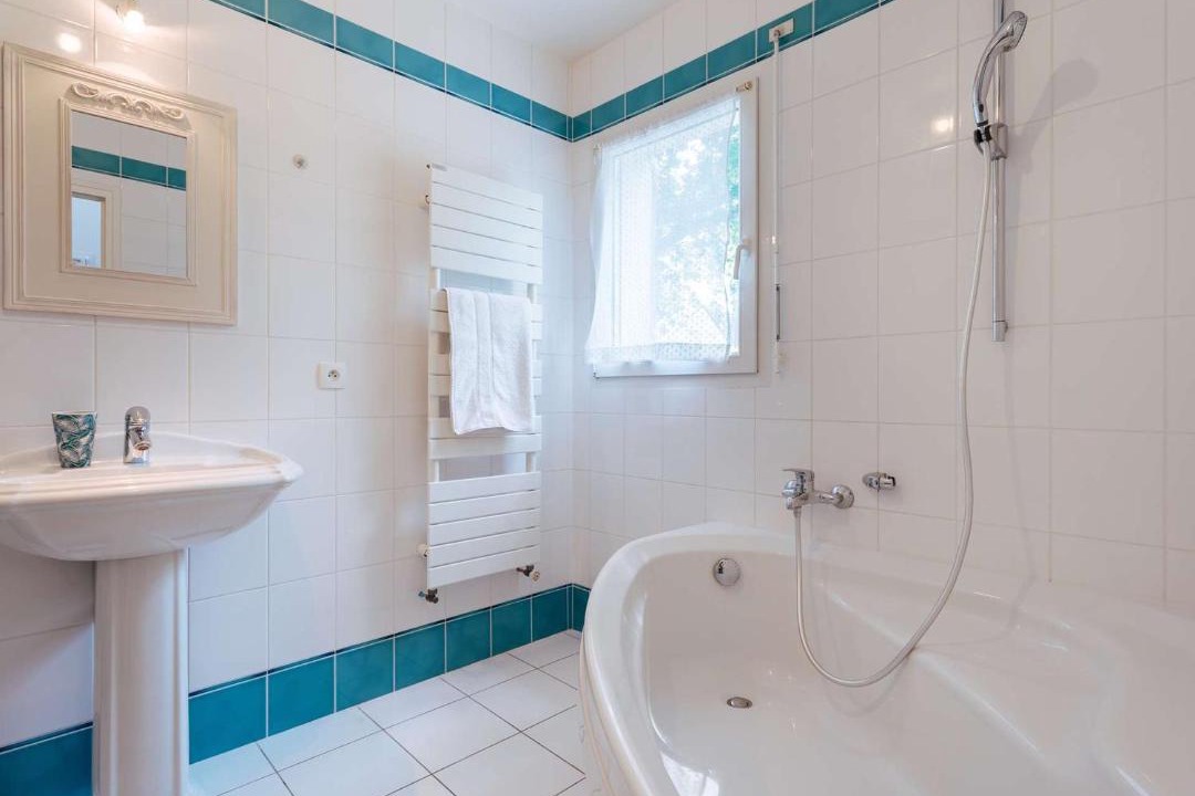 Photo of Bathroom in Carnac