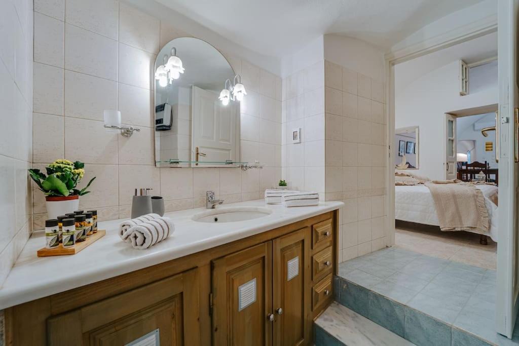 Photo of Bathroom in Vothon