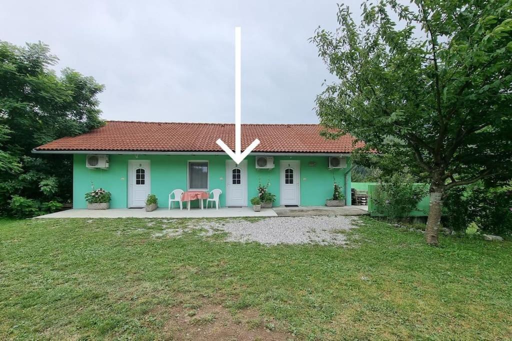 Photo of Buildings in Kambresko