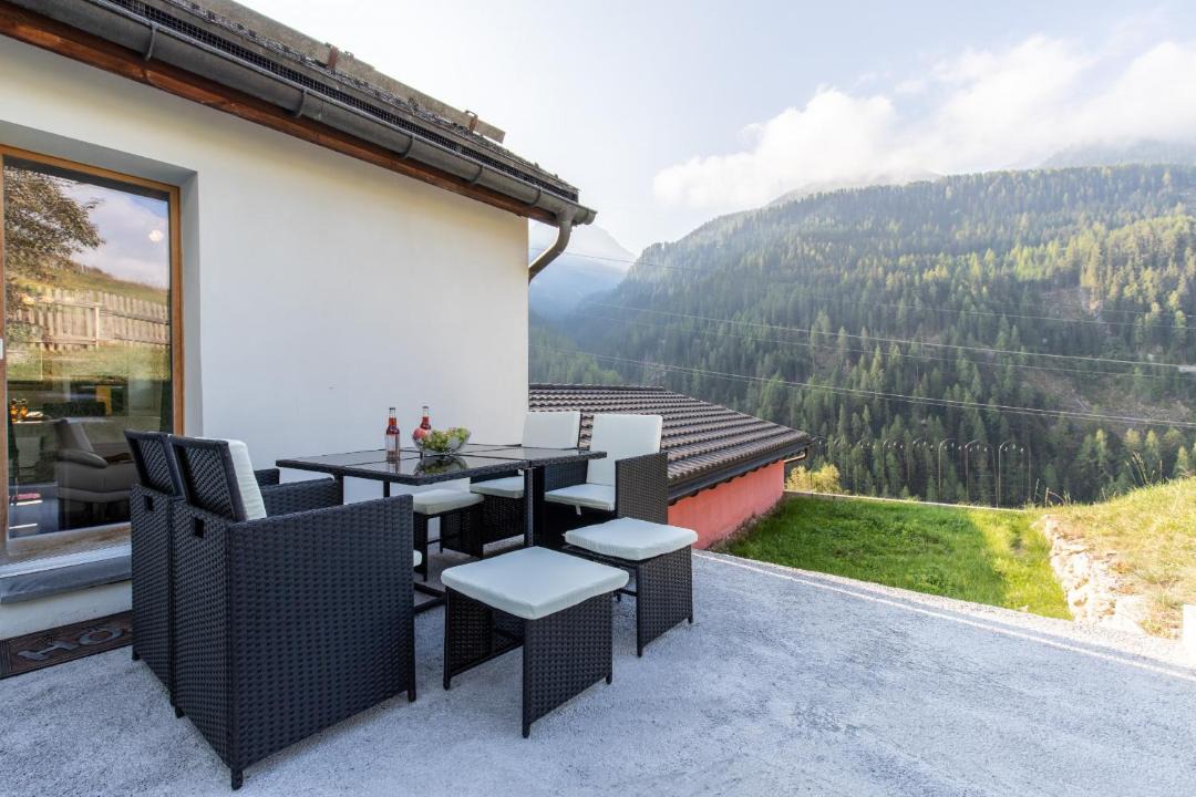 Photo of Patio Balcony in Ardez