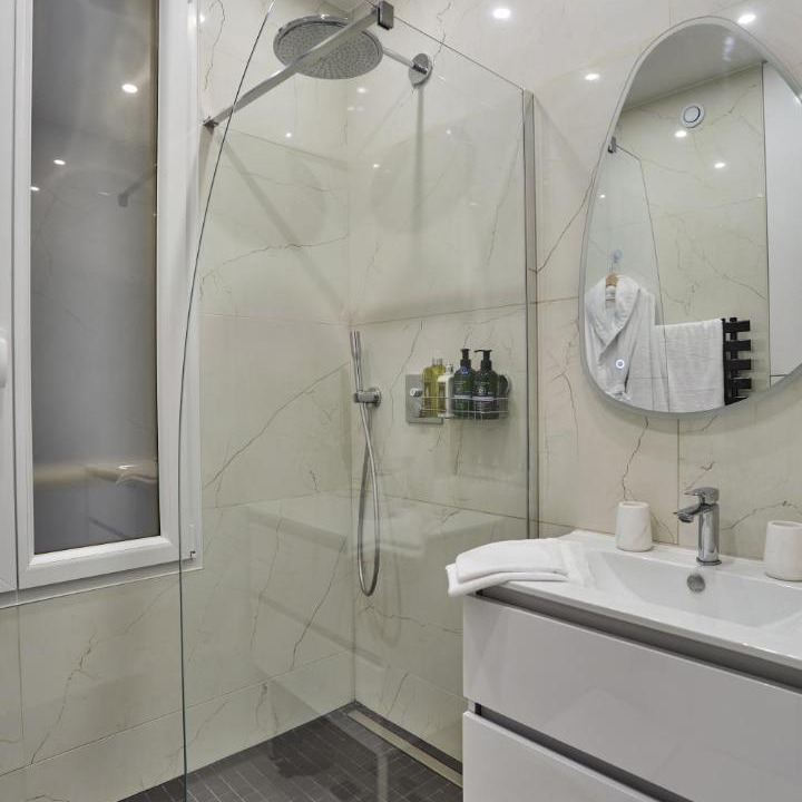 Photo of Bathroom in 6th Arrondissement