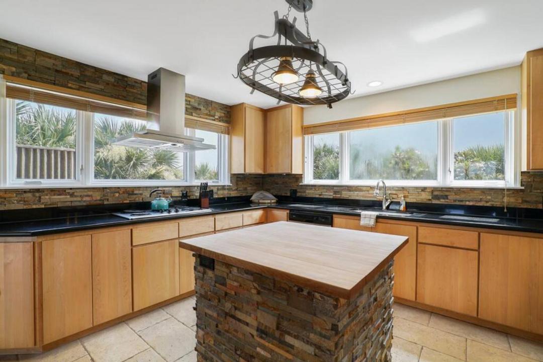 Photo of Kitchen in Crescent Beach