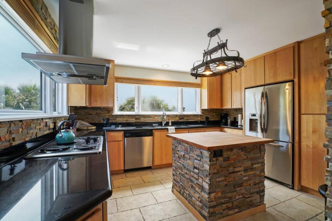 Photo of Kitchen in Crescent Beach