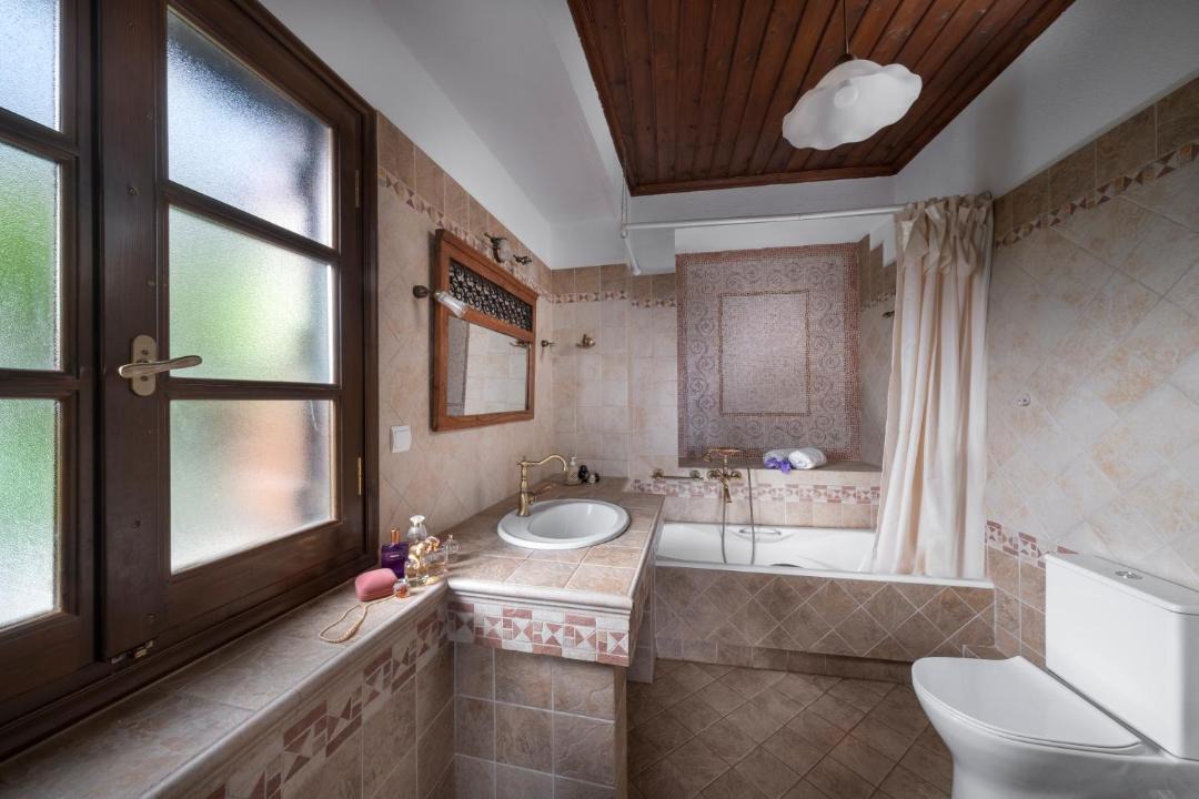 Photo of Bathroom in Milies