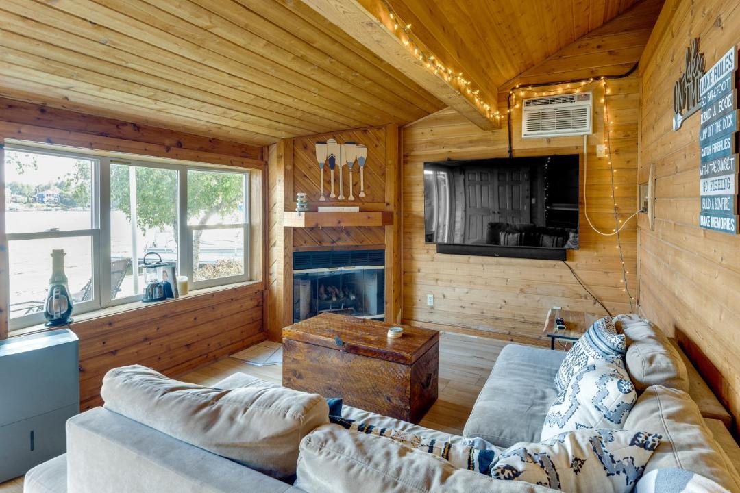 Photo of Livingroom in Maplewood